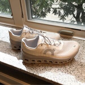 On Cloud Men’s Cloudmonster, Size 11.5, Great Condition!